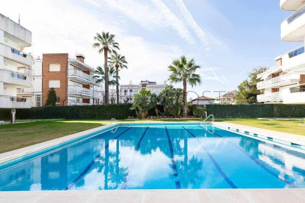 Apartamento Sitges Arena Dos Piscinas Frente Al Mar Exterior foto