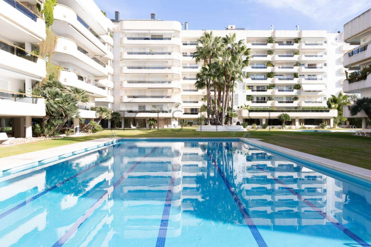 Apartamento Sitges Arena Dos Piscinas Frente Al Mar Exterior foto